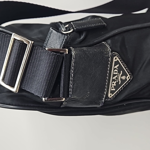 Authentic Prada Nero Tessuto Crossbody Bag - Picture 4 of 16